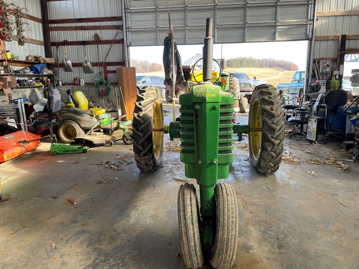 1952-john-deere-b-image-2