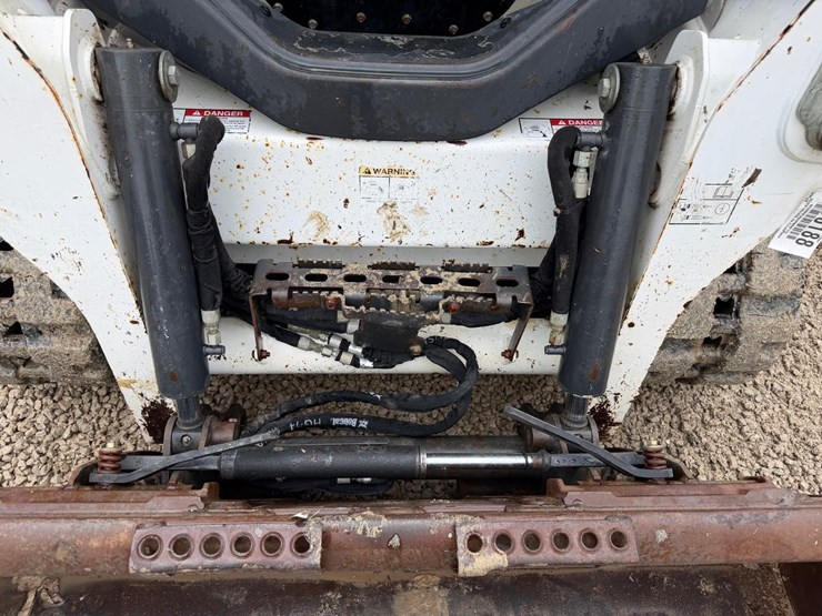 2018-bobcat-t590-image-10