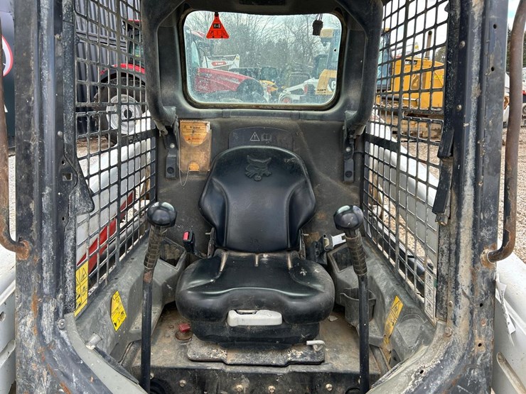 2022-bobcat-t550-image-12