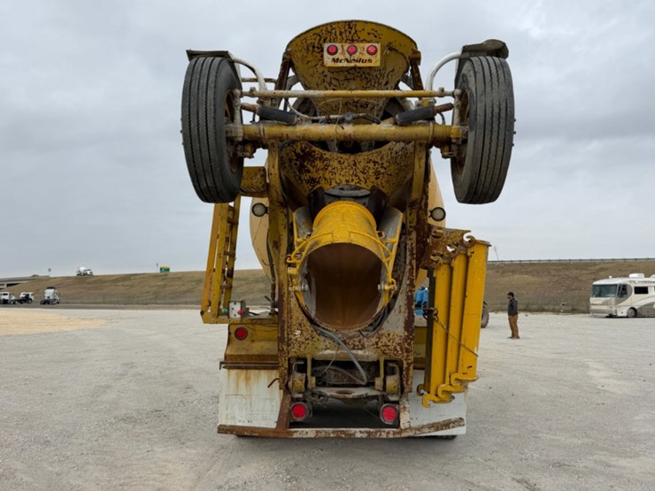 1996-mack-mixer-image-4