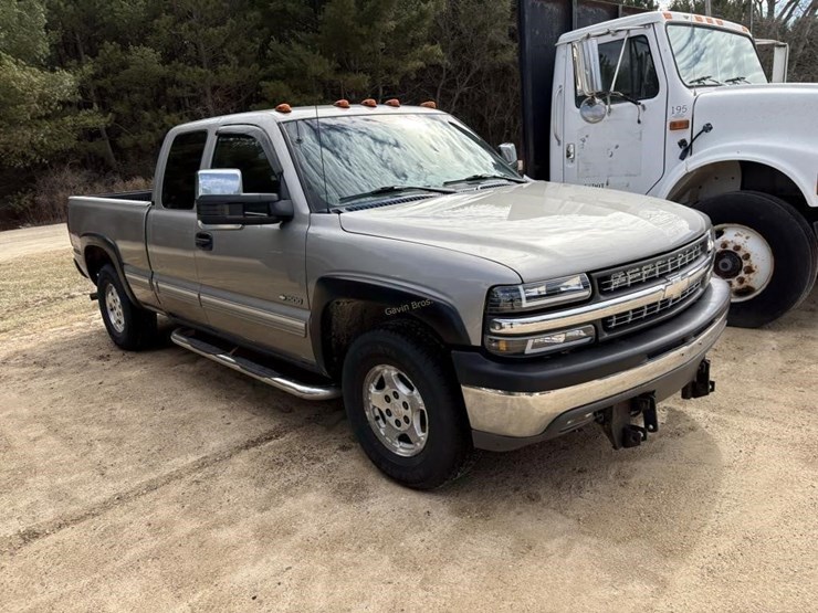 2000-chevrolet-1500-image-3