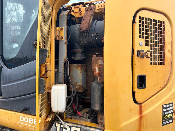 2020-deere-135g-image-20