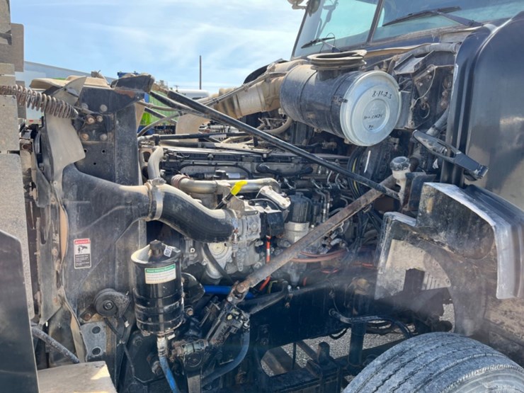 2011-western-star-4900sa-image-9