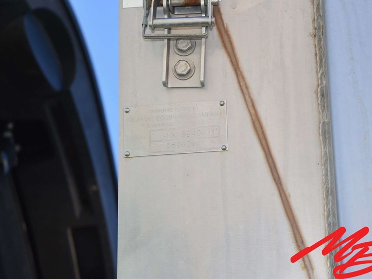 2018-john-deere-r4038-image-35