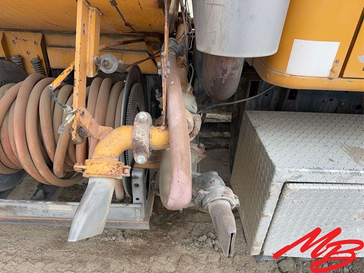 1985-international-s2500-image-9