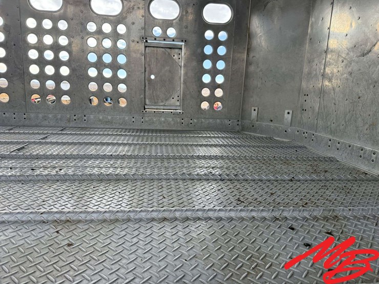 2014-merritt-53'-x-image-8