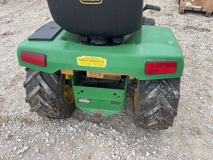 john-deere-345-image-21