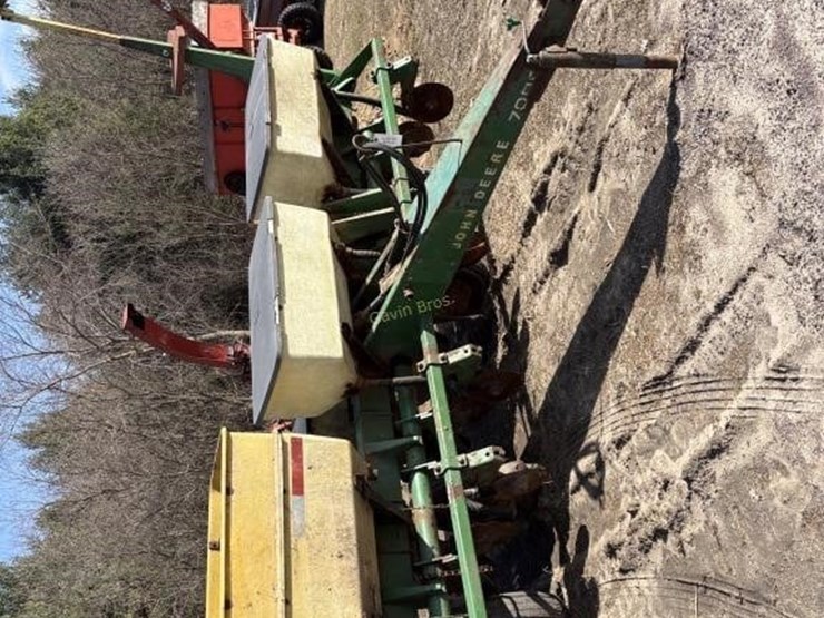 john-deere-7000-image-4