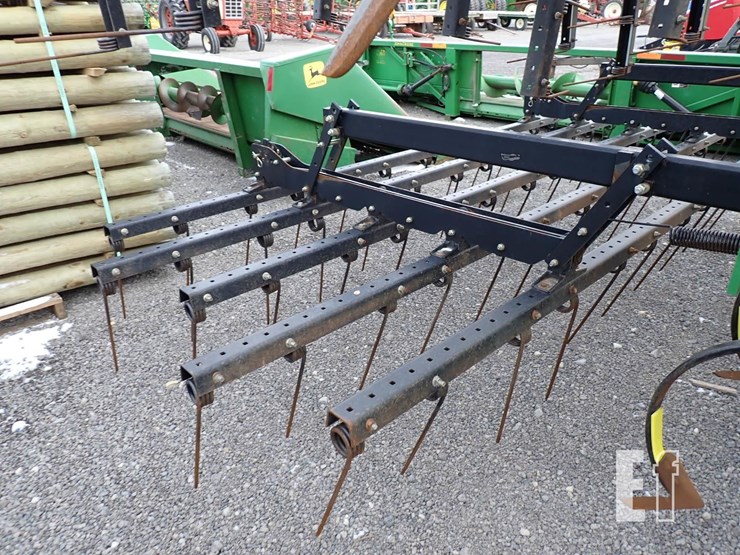 2013-john-deere-2310-image-9