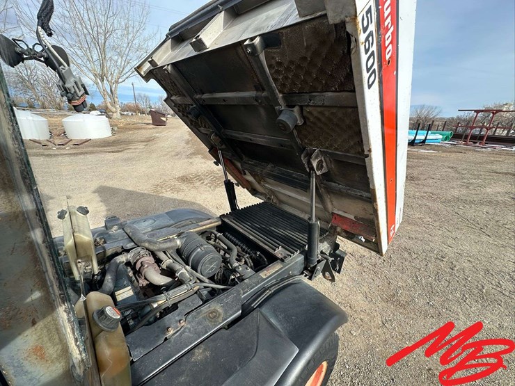 2005-bobcat-toolcat-5600-image-31