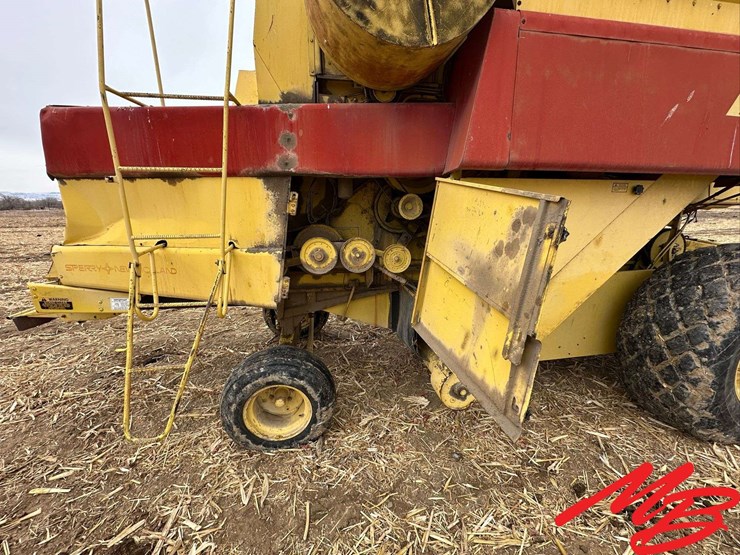 new-holland-70-image-16