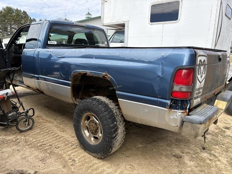 2002-dodge-ram-2500-image-12