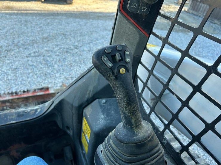 2021-bobcat-t76-image-20