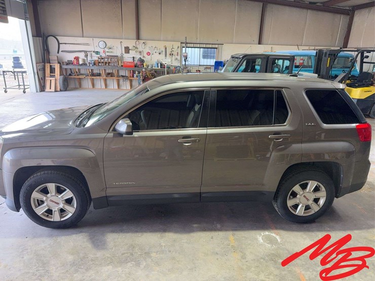 2010-gmc-terrain-sle-image-8