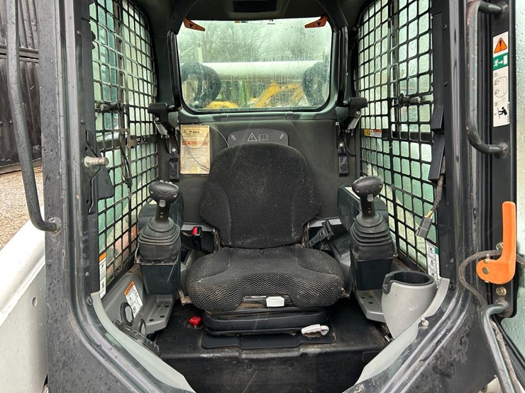 2022-bobcat-t770-image-20