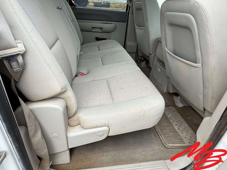 2014-chevrolet-2500-image-15