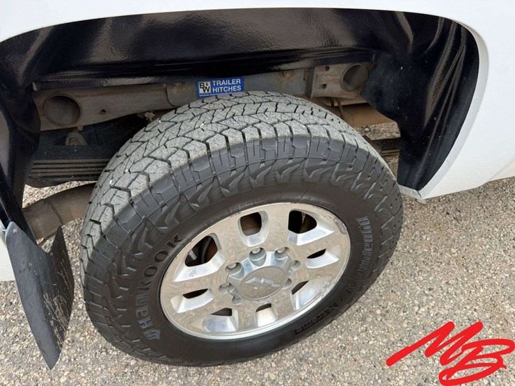 2014-chevrolet-silverado-2500-image-27