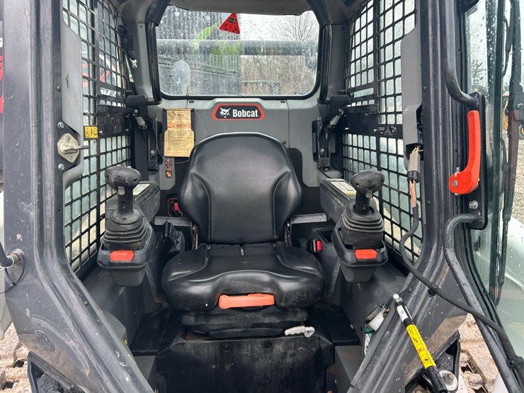 2020-bobcat-t76-image-19