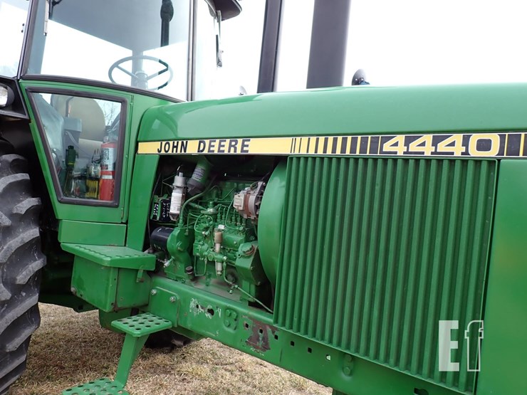 john-deere-4440-image-4