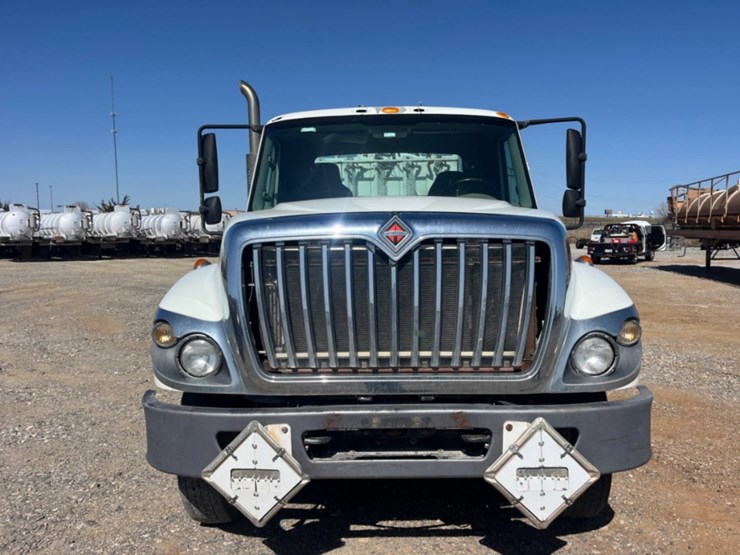 2011-international-workstar-7300-image-2