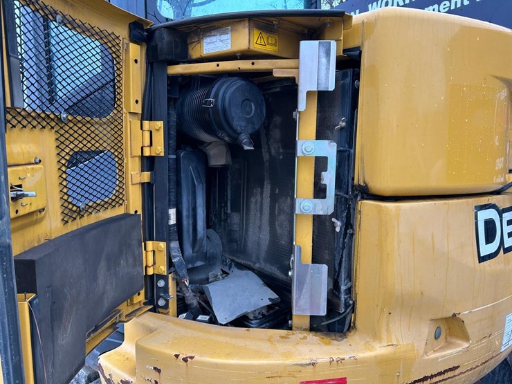 2019-deere-85g-image-17