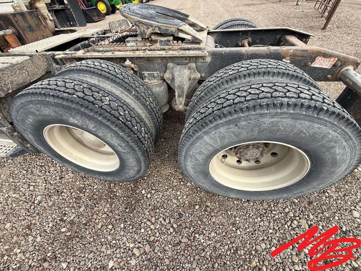 1993-caterpillar-10-image-16