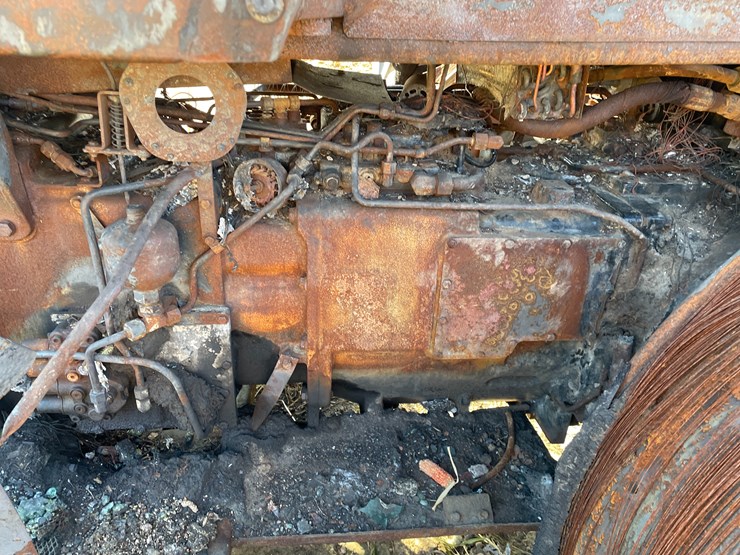 new-holland-t8030-image-17