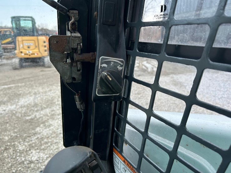 2020-bobcat-s570-image-19