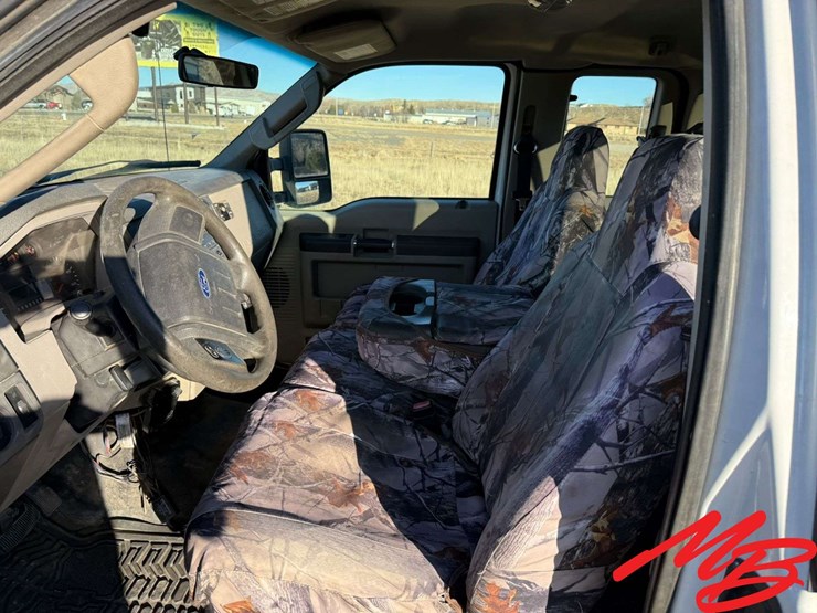 2010-ford-f350-image-25