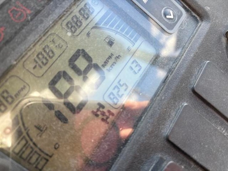 john-deere-gator-image-13