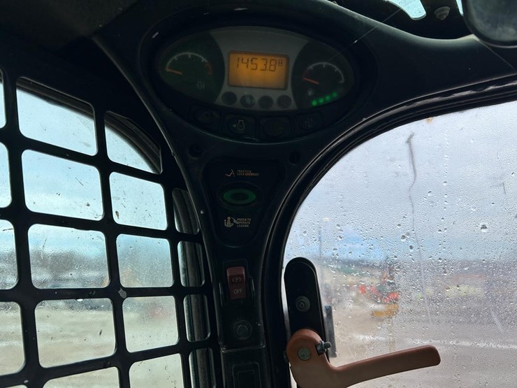 2021-bobcat-t770-image-23