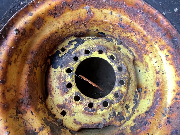 #6078-•-implement-tire-image-6