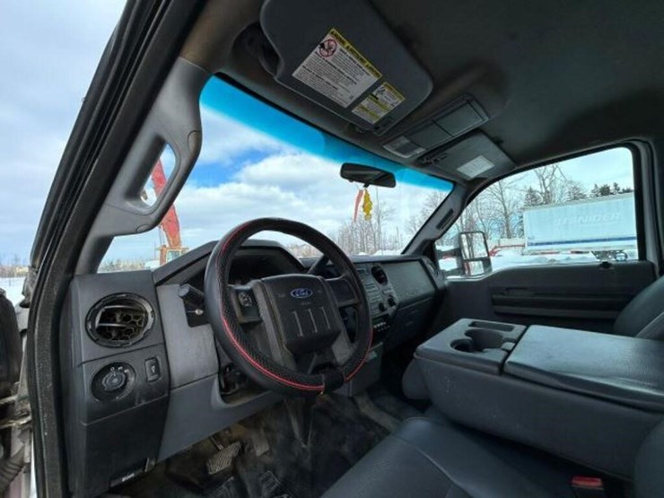 2015-ford-f550-xl-image-19
