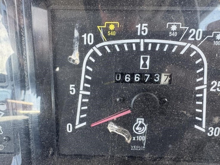 new-holland-7740-image-24