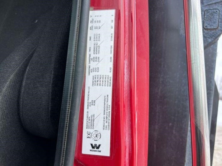 2017-western-star-4700-image-10