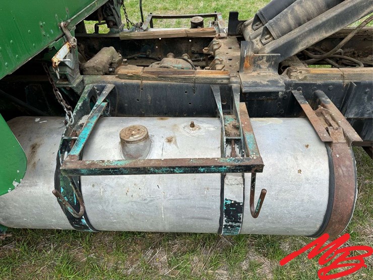 peterbilt-362-image-45