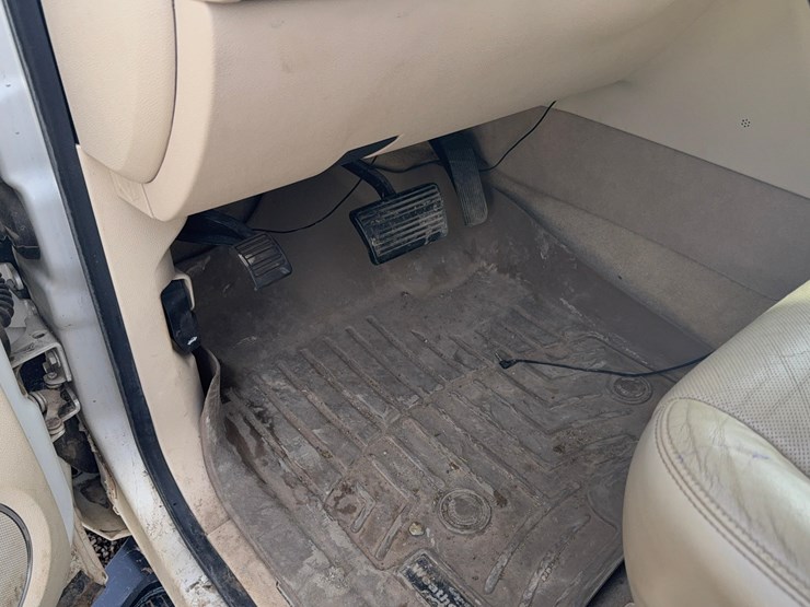 2008-cadillac-escalade-image-20