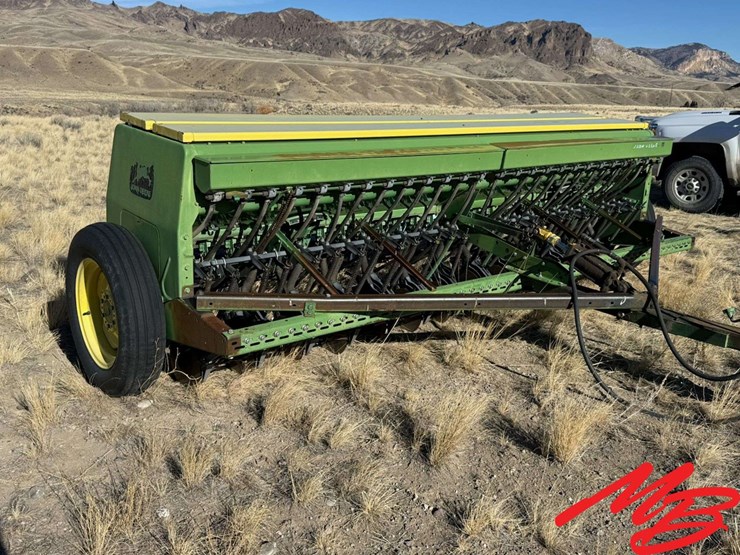 john-deere-8300-image-3