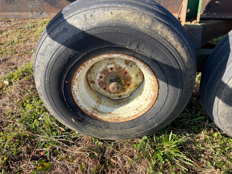 #6034-•-homemade-bale-mover-on-tandem-running-gear-image-17