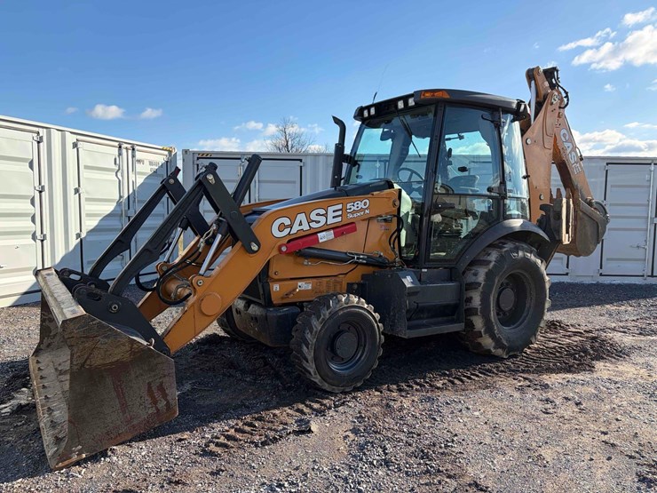 2019-case-580sn-image-1