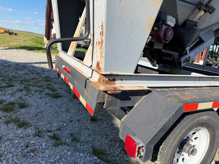 2004-convey-all-bts240-image-51