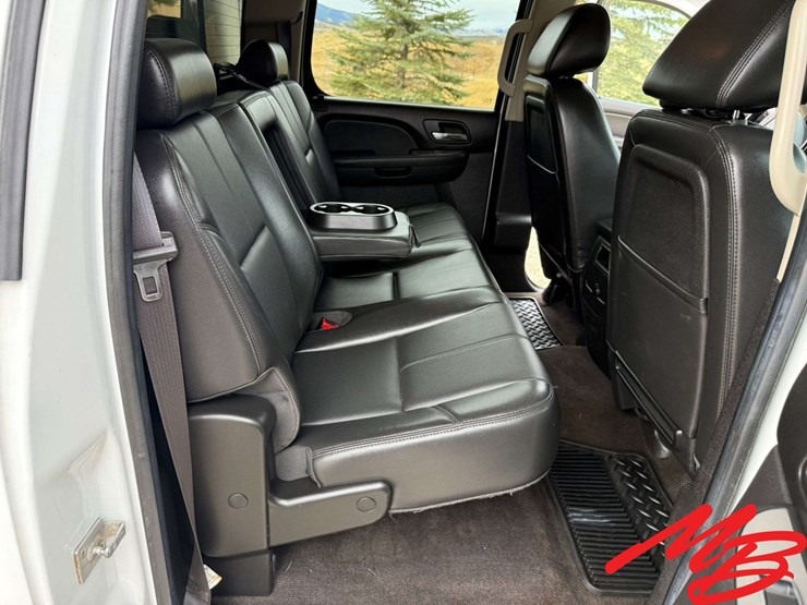 2014-chevrolet-silverado-2500-image-55