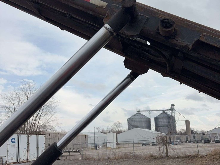 2006-international-8600-image-30