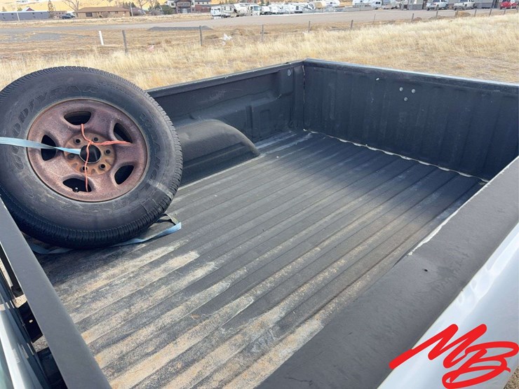 2002-chevrolet-silverado-1500-ls-image-11