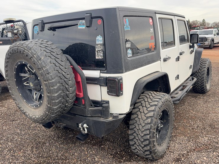 2014-jeep-wrangler-image-11