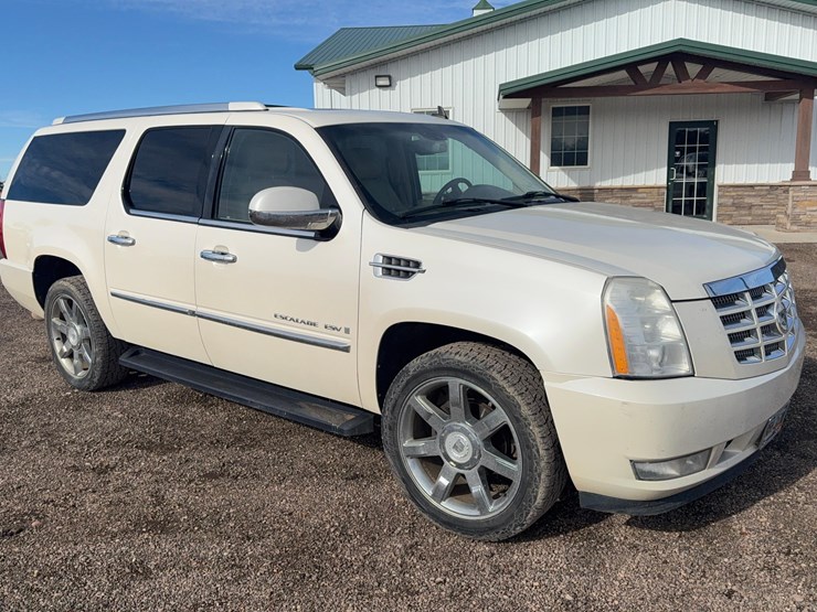 2008-cadillac-escalade-image-7