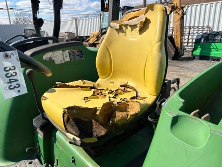 john-deere-4700-image-11