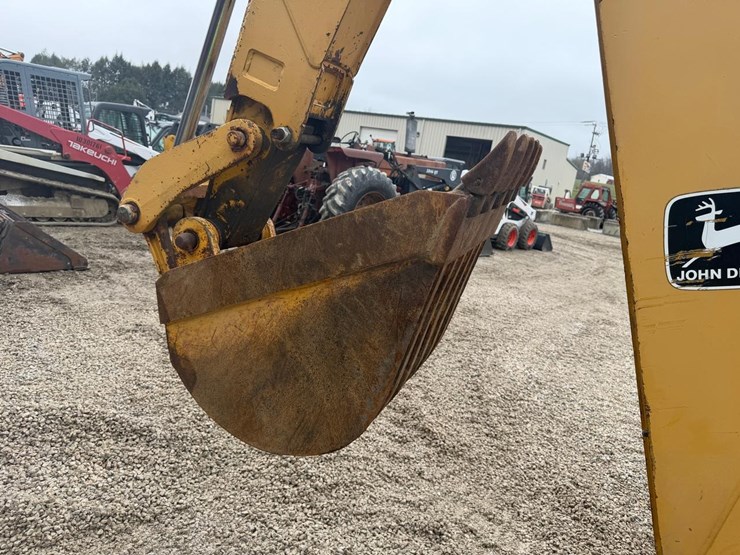 john-deere-310d-image-12