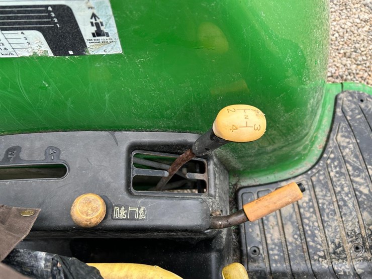 john-deere-4520-image-24