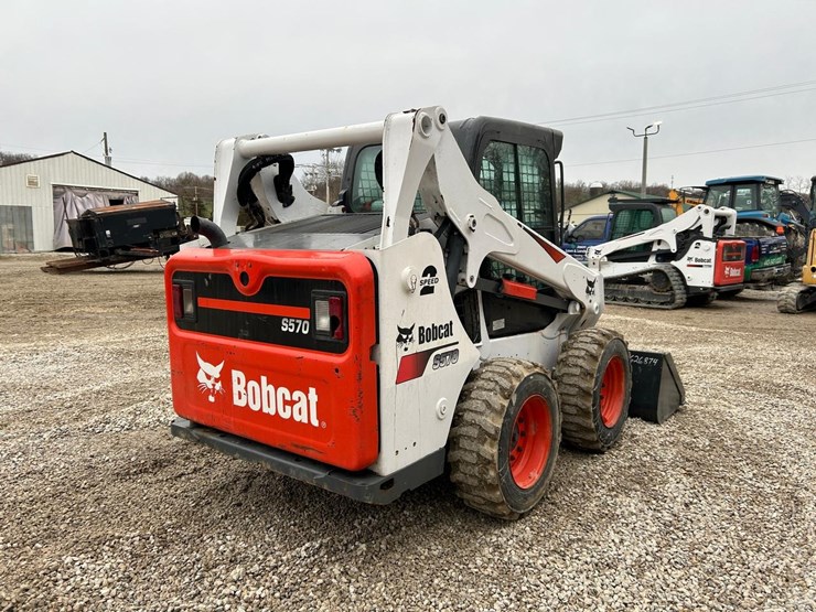 2020-bobcat-s570-image-4